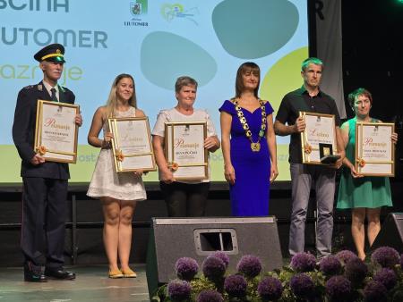 Slovesnost praznik (5)